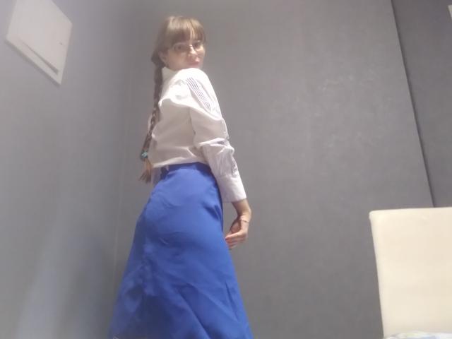 KiraGoldens - Live porno og sexkamera - 17483790