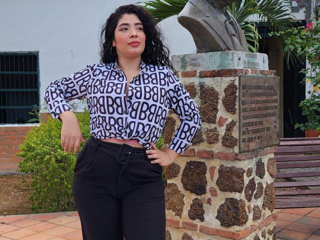 AgathaColinss - Live Sex Cam - 17488418