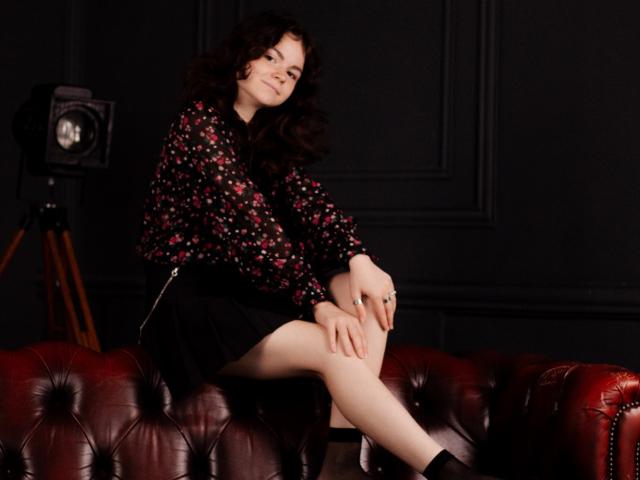 TinaRedly - Porno na żywo i seks kamera - 17495246