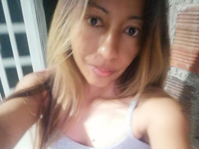 AlannaHottie - Live porn &amp; sex cam - 17510078