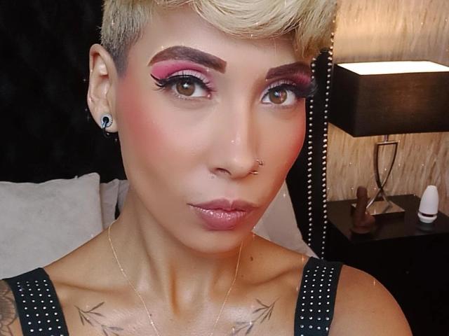 GabyCollins - Live sex cam - 17513474