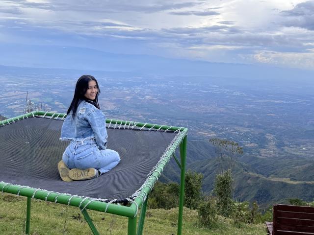 DeisyWest - Élő pornó és szexkamera - 17521298