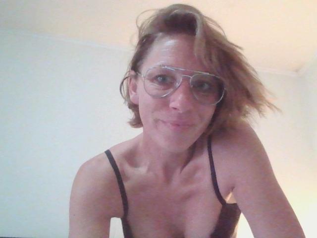 ApoloniaRed - Live porn &amp; sex cam - 17525638