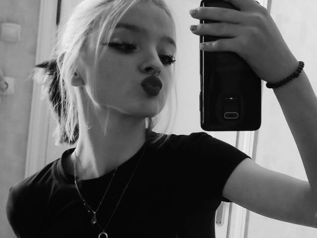 LaPochka - Live sex cam - 17532190