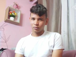 DanielMoncada - Live sex cam - 17540702