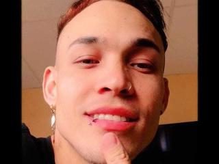 YordanBrown - Live porn &amp; sex cam - 17541682