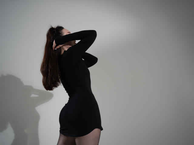 MirandaBlackFoxy - сексуальная веб-камера в реальном времени - 17543898