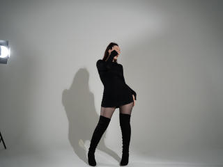 MirandaBlackFoxy - сексуальная веб-камера в реальном времени - 17543902