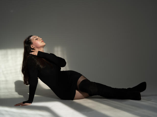 MirandaBlackFoxy - сексуальная веб-камера в реальном времени - 17543966