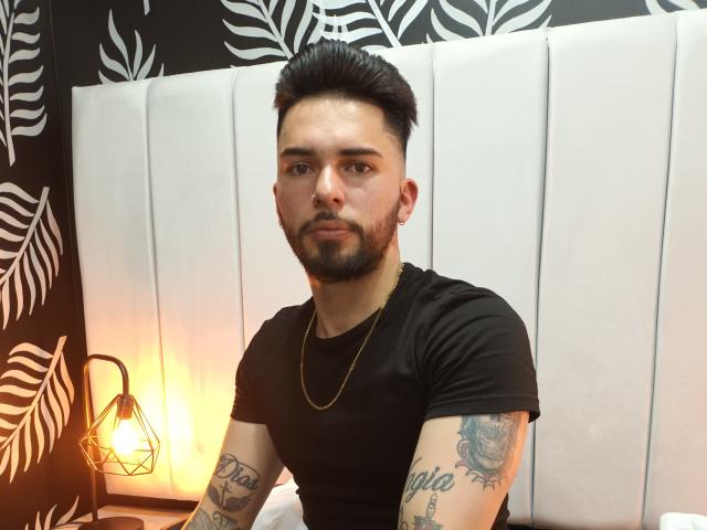 AndyCortez - Live porn &amp; sex cam - 17545046
