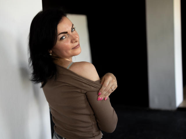 RenataBaster - ライブポルノ&amp;セックスカム - 17548466