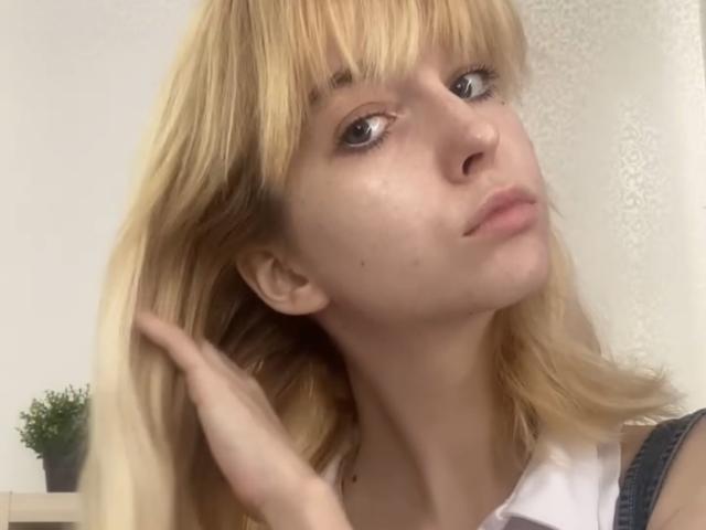 Blumi - Live Sex Cam - 17554090