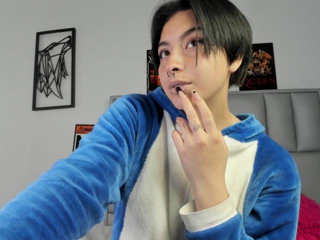 AinHarris - Live porn &amp; sex cam - 17555578