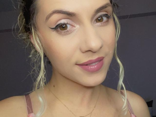 LucilleXSugar - Live porn &amp; sex cam - 17559430