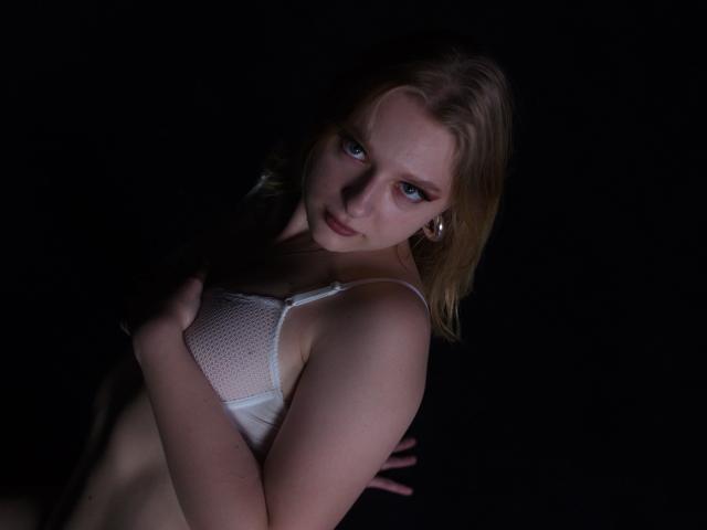 LikaSante - Live porn &amp; sex cam - 17570450