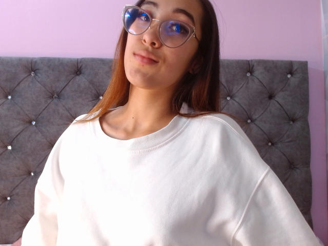 LynaMiller - Live Sex Cam - 17574718