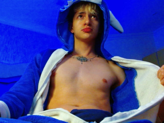 BastianLeonis - Élő pornó és szexkamera - 17581702