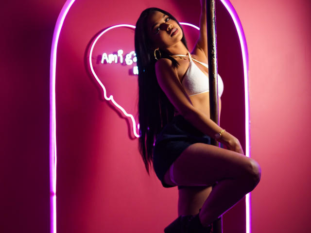 AnahiiLopez - פורנו בשידור חי ומצלמת סקס - 17590326