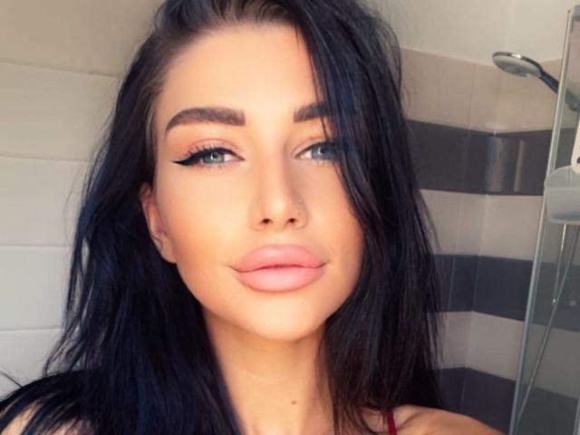 AmandaBlaze - Live porn &amp; sex cam - 17602046