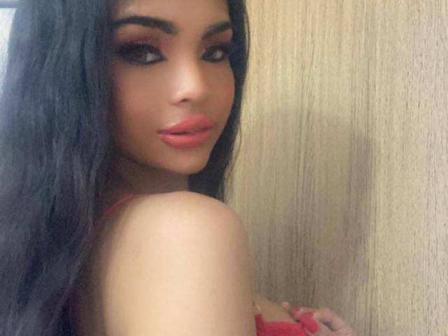 AdrianaQueenTS - Live porn &amp; sex cam - 17604458