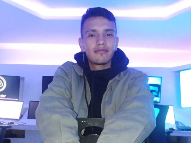 Perceo - Live porn &amp; sex cam - 17611594