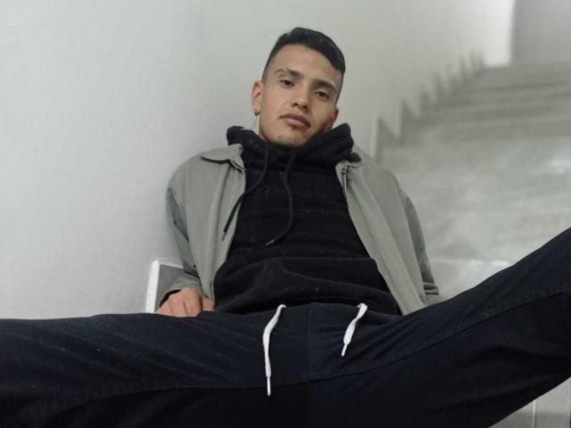 Perceo - Live porn &amp; sex cam - 17611598