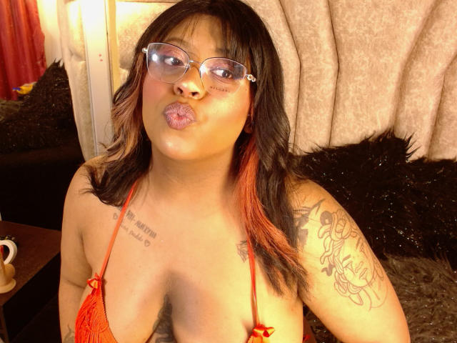 RossiBrown - Live porn &amp; sex cam - 17645354