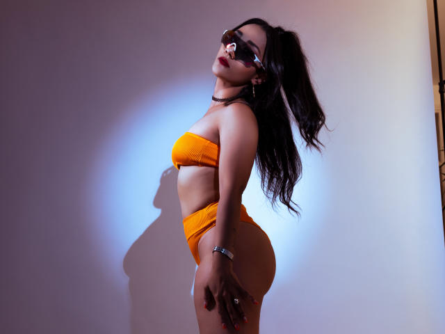 KourtneyTravis - Sexe cam en vivo - 17649794