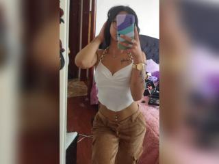 LuciaCalixto - Live porn &amp; sex cam - 17650922