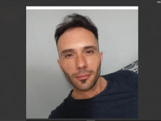 AndresRuiz - Live Sex Cam - 17653582