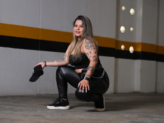 JulianaSousa - Live porn &amp; sex cam - 17657218