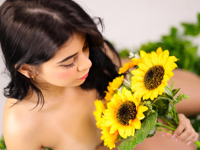 KeriAnn - פורנו בשידור חי ומצלמת סקס - 17657522