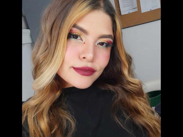 LuciaRobertz - Live porn &amp; sex cam - 17660886