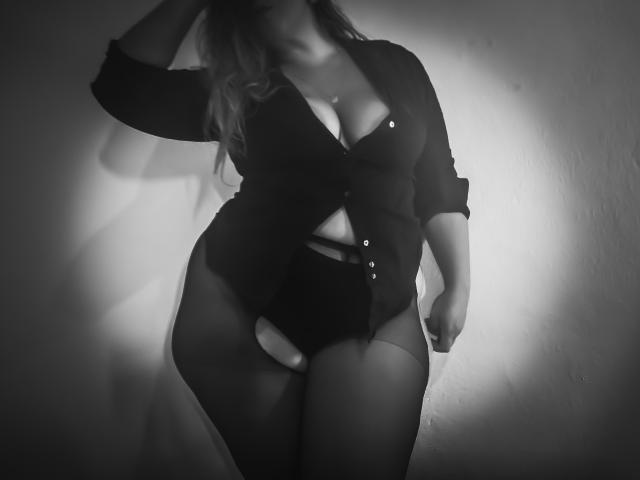 JuliaFrancaise - Camera khiêu dâm &amp; quyến rũ trực tiếp - 17664178