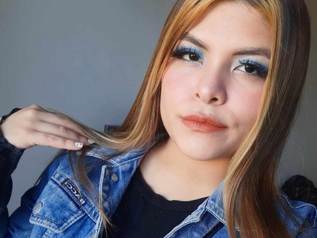 LuciaRobertz - Live porn &amp; sex cam - 17678934