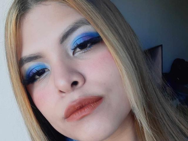 LuciaRobertz - Live porn &amp; sex cam - 17679062