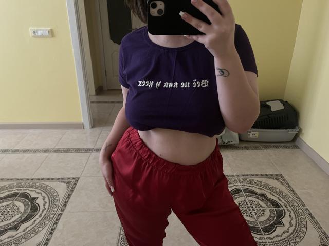 Polinka - פורנו בשידור חי ומצלמת סקס - 17681482