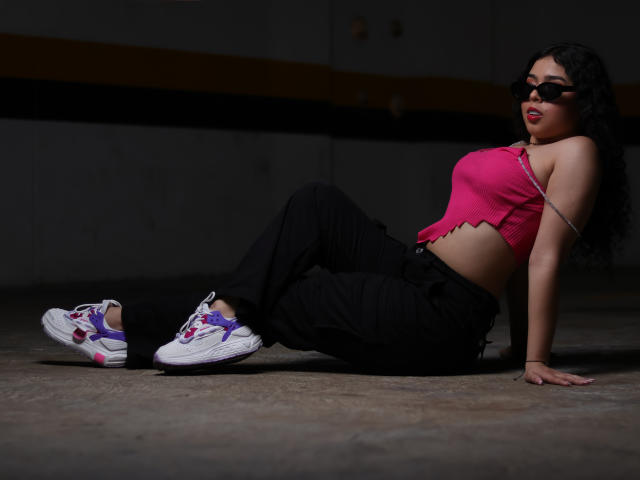 AprilKeith - Live porn &amp; sex cam - 17682306