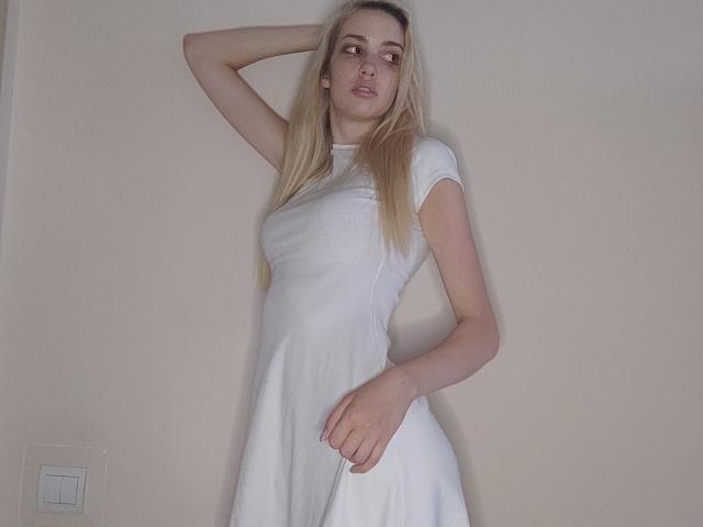 LillyLoves - ライブポルノ&amp;セックスカム - 17685566