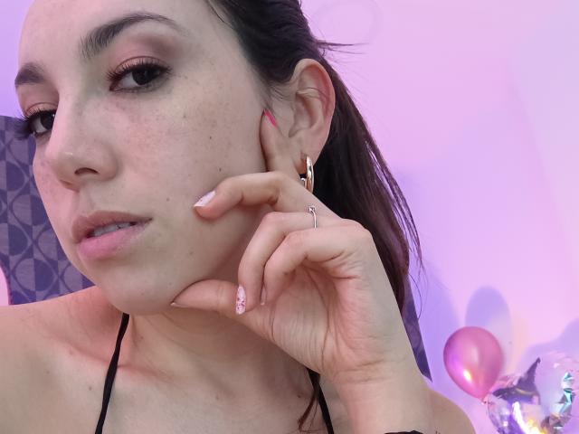 MiaReed - Live porn &amp; sex cam - 17687050
