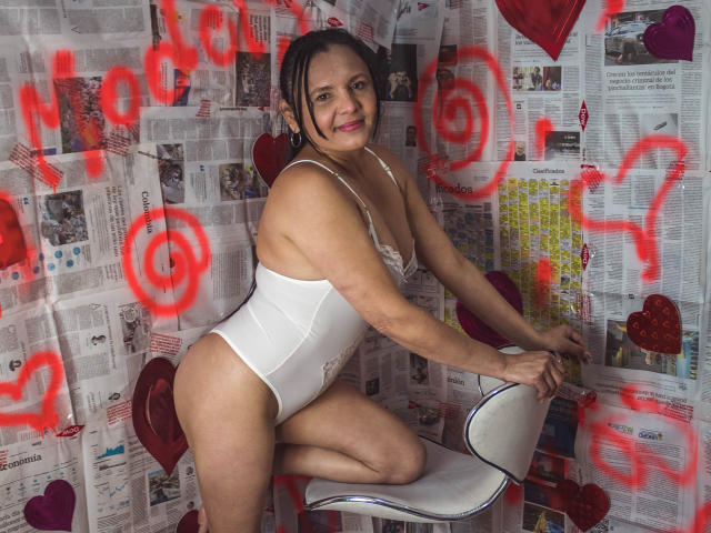 LesslyStar - Live sexe cam - 17687490