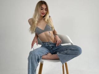 CuteElsa - Live sexe cam - 17689106