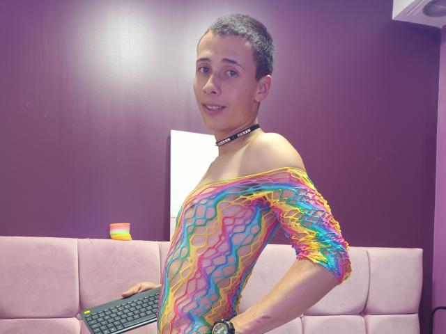 CrazzyDarius - Live porn &amp; sex cam - 17689586