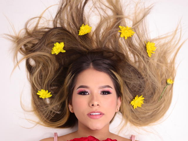 LilaLutz - Élő pornó és szexkamera - 17698714