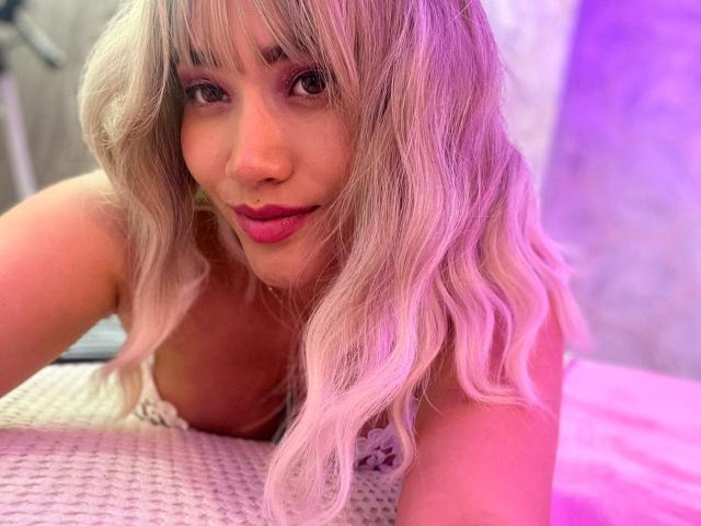 VeronicaWins - Live sex cam - 17703110