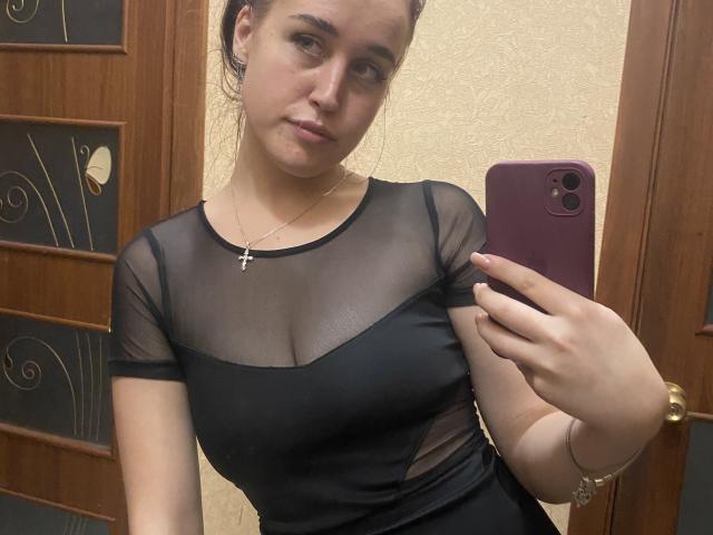 Mallenia - Live sex cam - 17709738