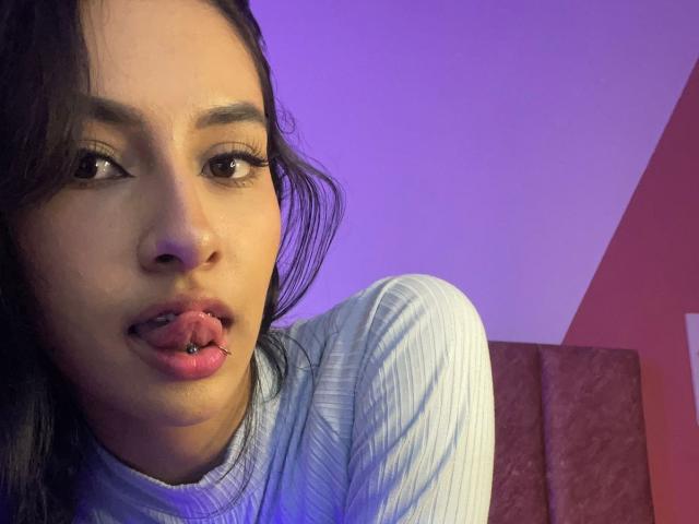 ViolettaBrown - Élő pornó és szexkamera - 17716350