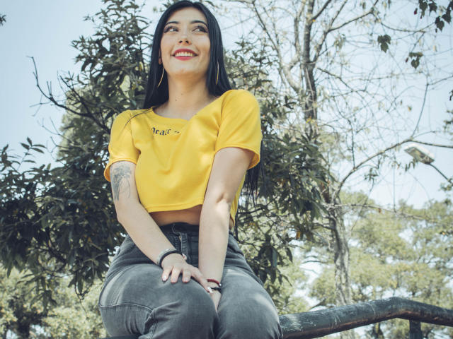 VioletaParr - Porno na żywo i seks kamera - 17717998