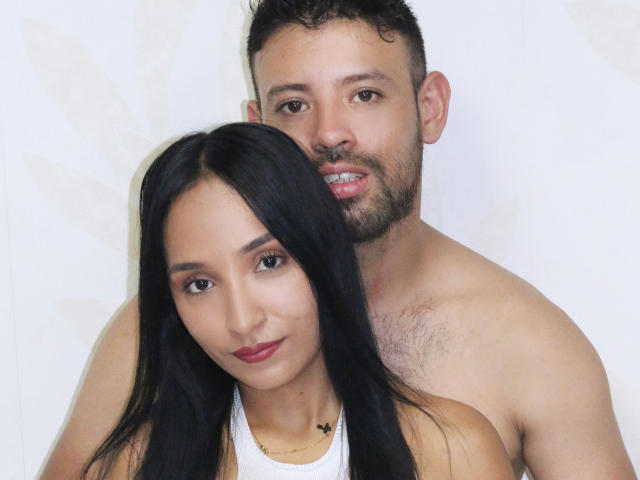 JulioAndJulia - Live sexe cam - 17718618