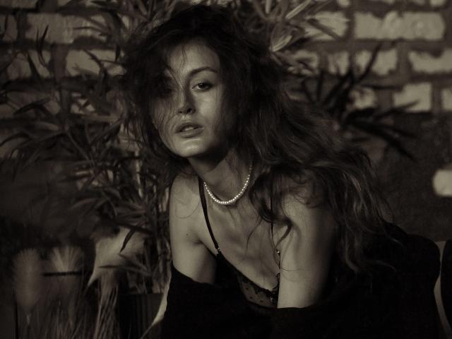 AlesyaDrons - Live porn &amp; sex cam - 17719442